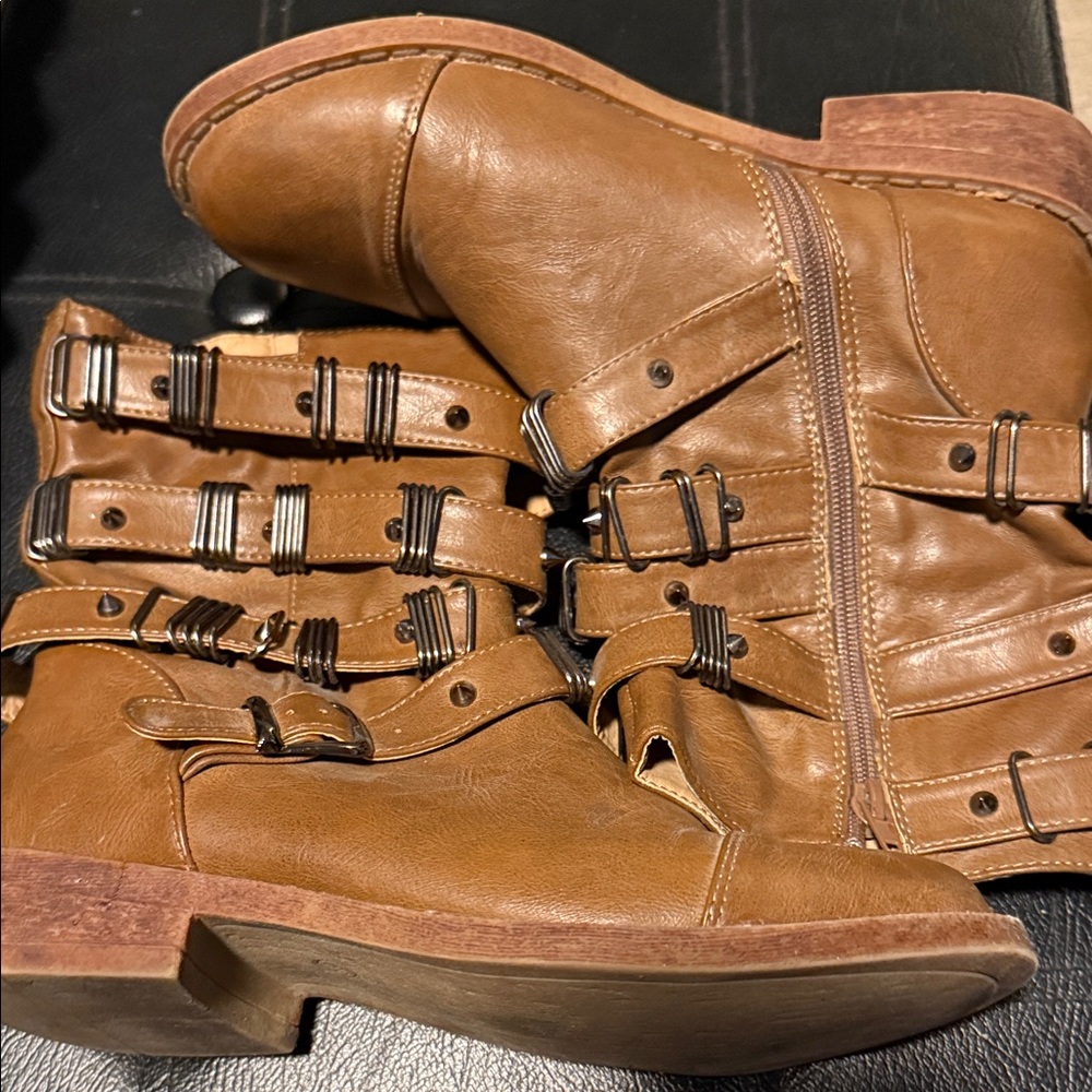 Tan Multi-Buckle Ankle Boots size 8.5-9 (eur 39)
